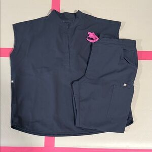 Figs Dark Harbor scrub set